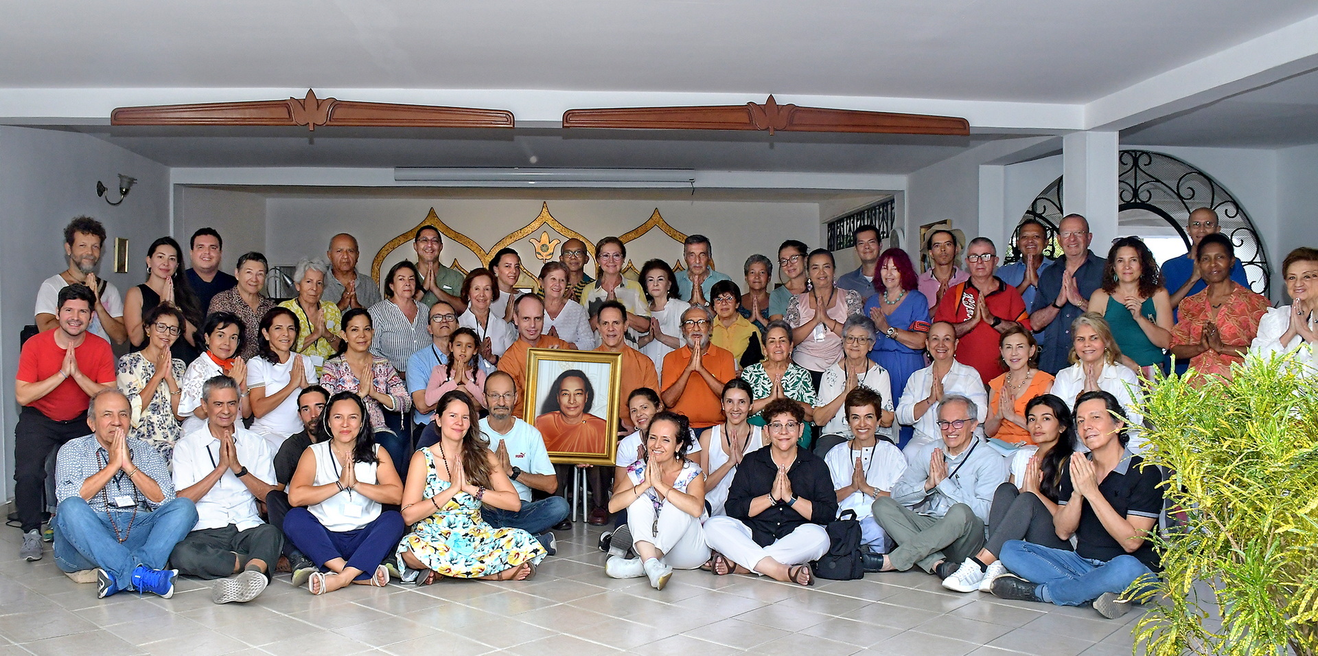 In September, Brother Ekananda and Brother Dhyanananda visited four countries in South America and are shown here with SRF members in Cali, Colombia.