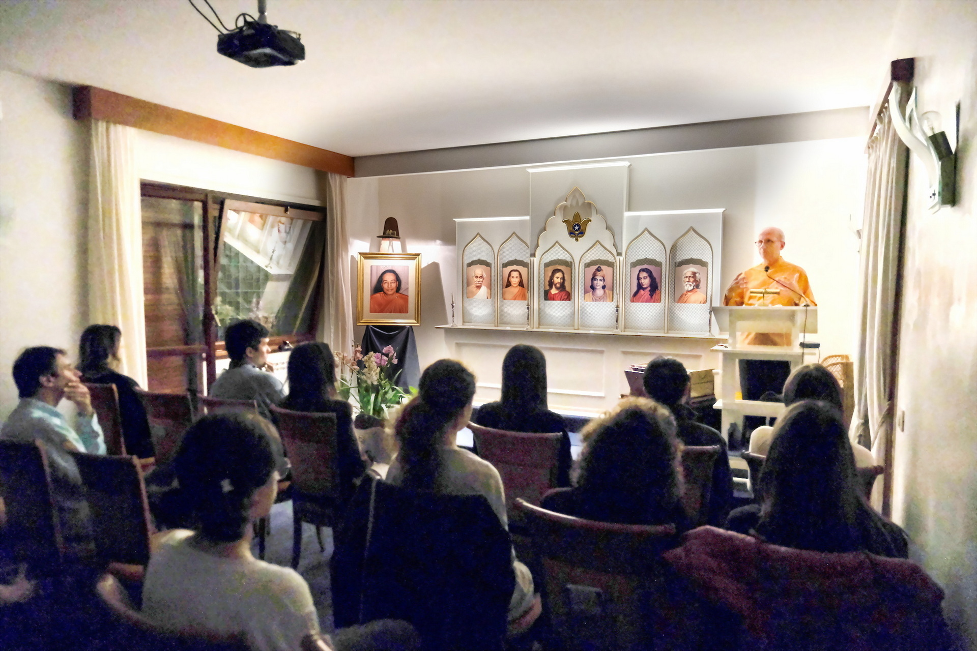 The monks concluded their tour with a visit to members in Roma.