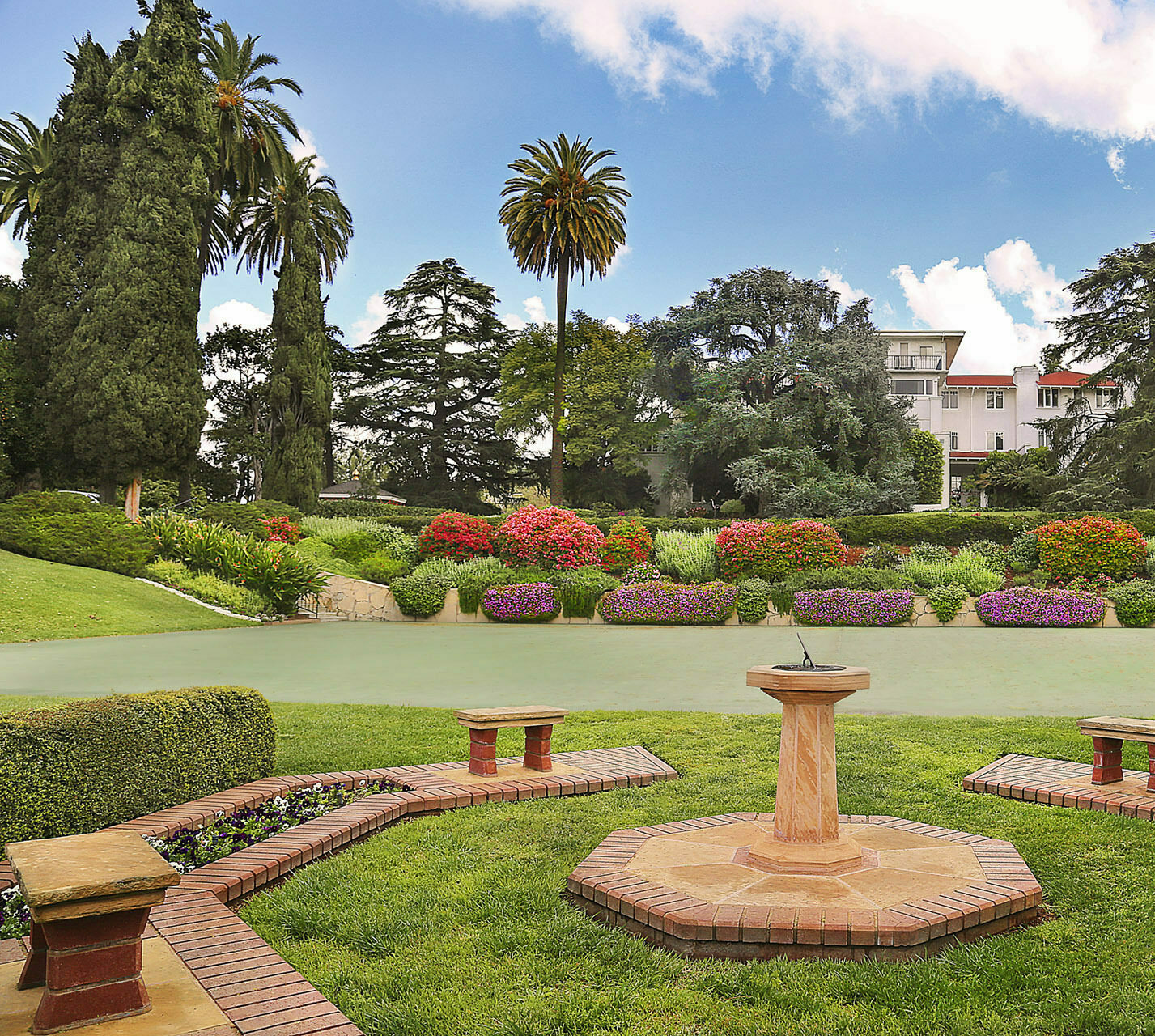 Mother Center Sun Dial 2022 11 11 231512 dklw