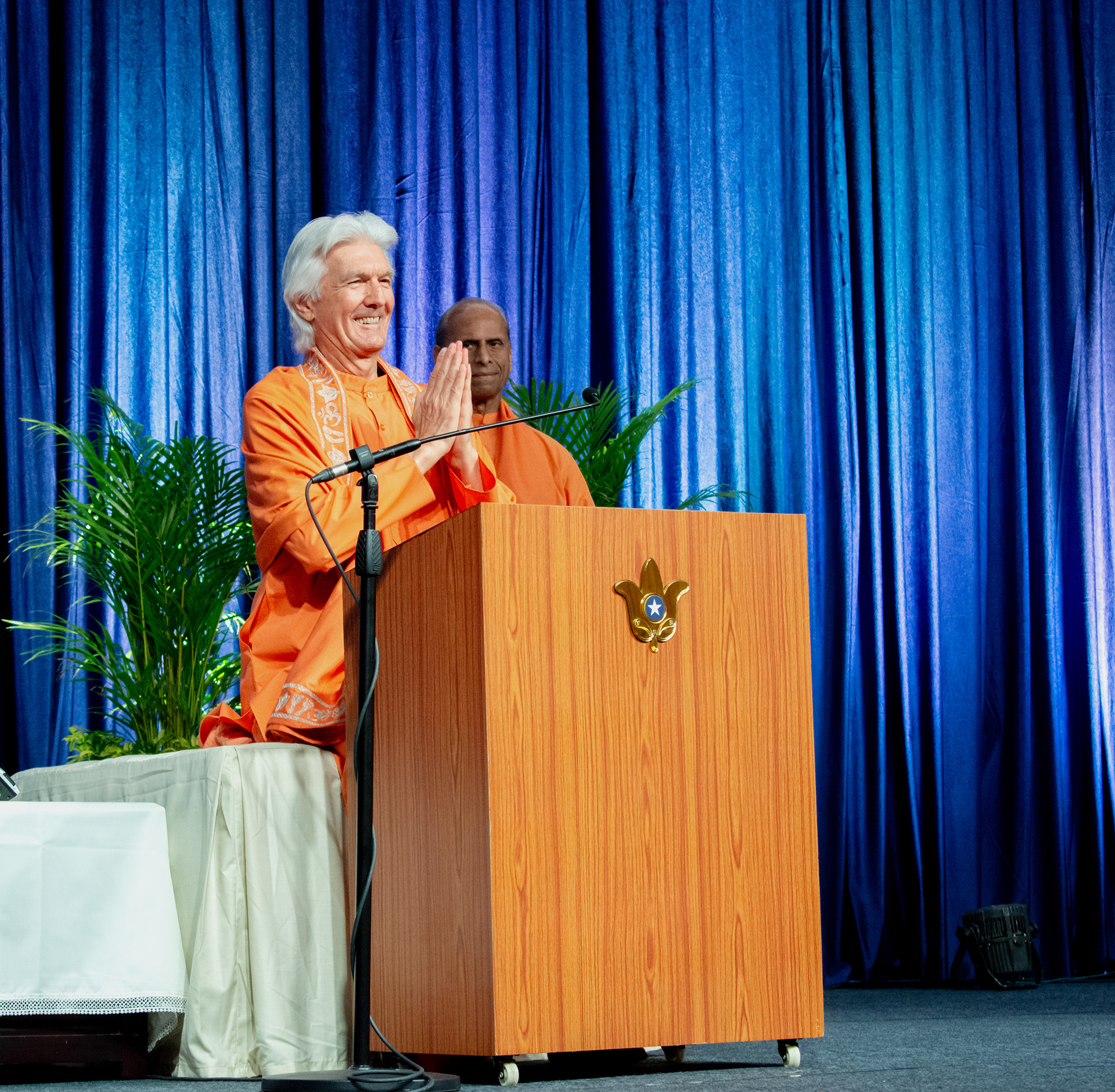 Brother Chidananda greeting participants.
