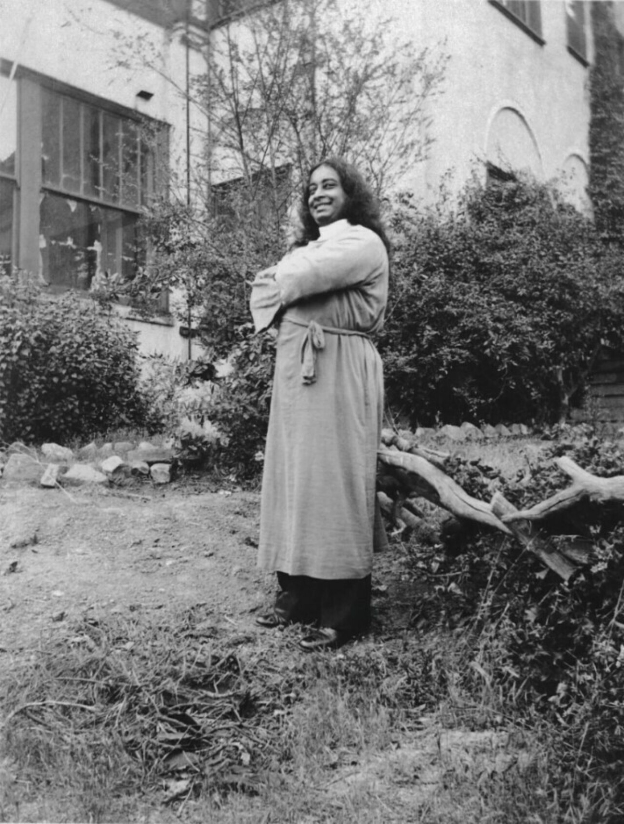 Paramahansa Y Ogananda in front of the newly acquired building in 1925