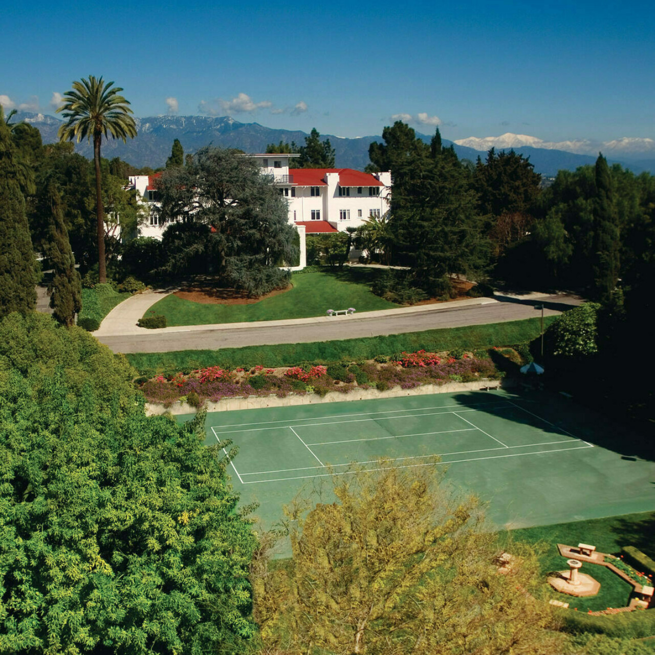 Surrounding Grounds 2023 04 05 023937 ikmp