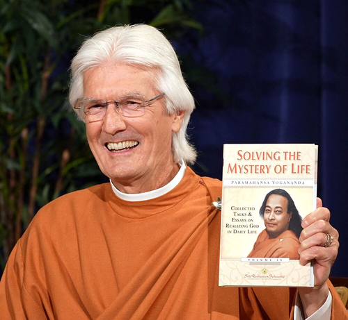 CHD 2521 C 20250627 Brother Chidananda Convocation square